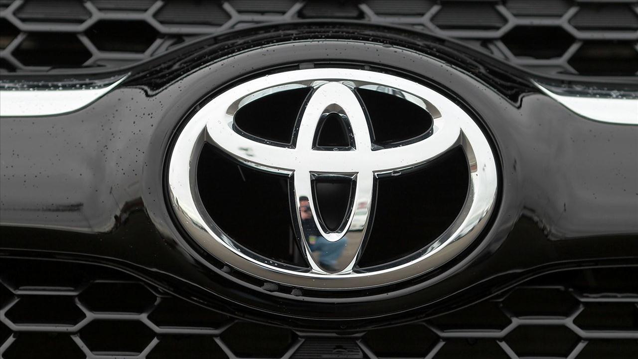 Toyota Car Showroom In South Delhi