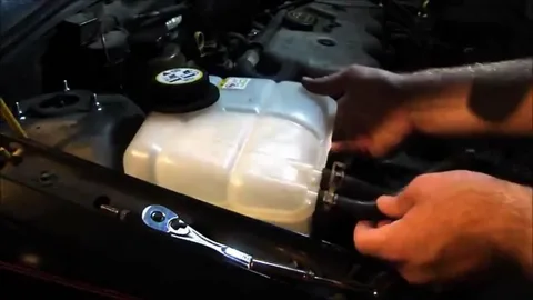 Ford Focus Radiator Reservoir