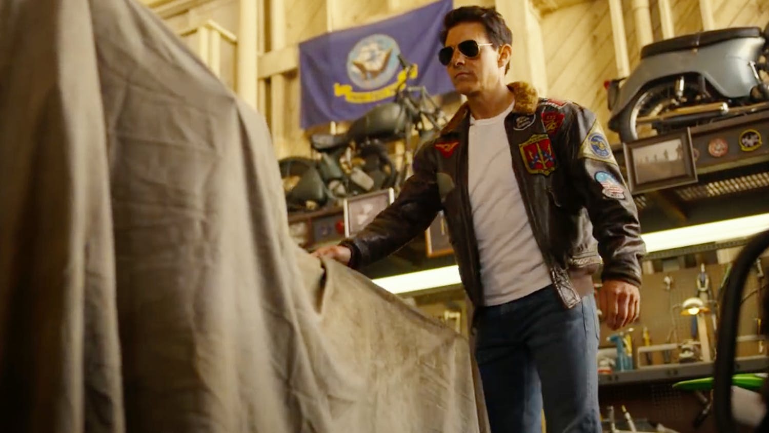 tom cruise leather jacket