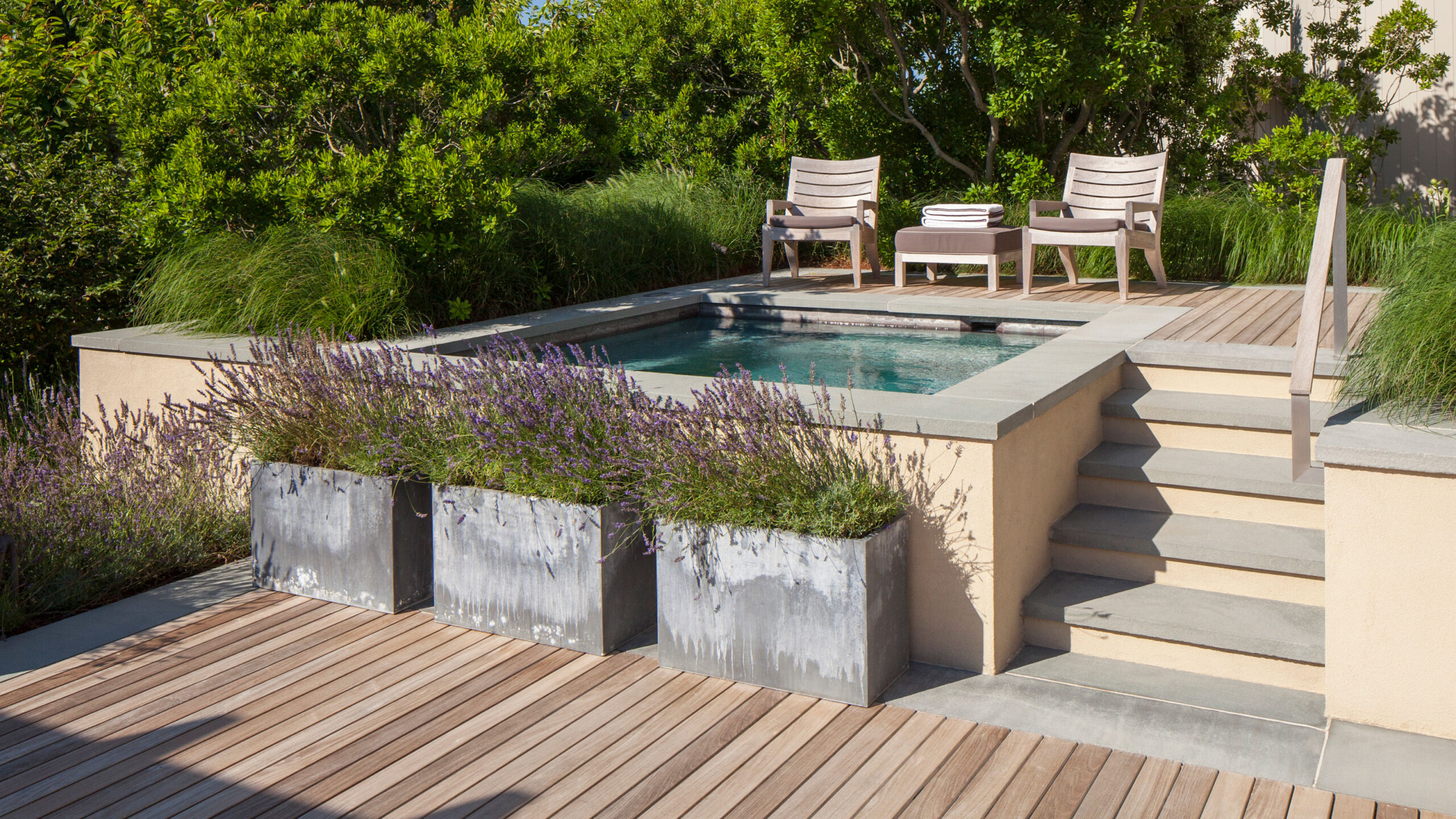 How Can Specialists Enhance Backyards With Stylish Decking?