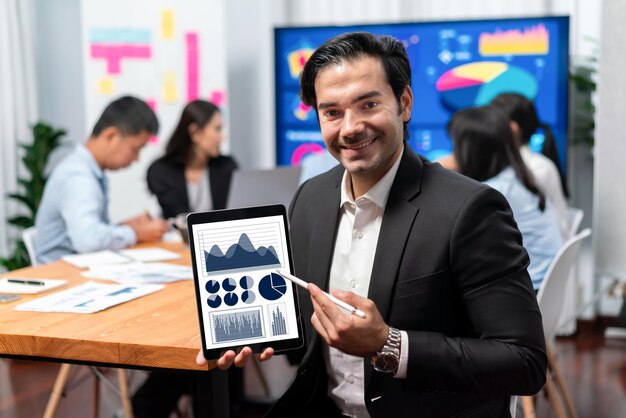 Unlocking the Power of Native Advertising: Why Hiring a Native Advertising