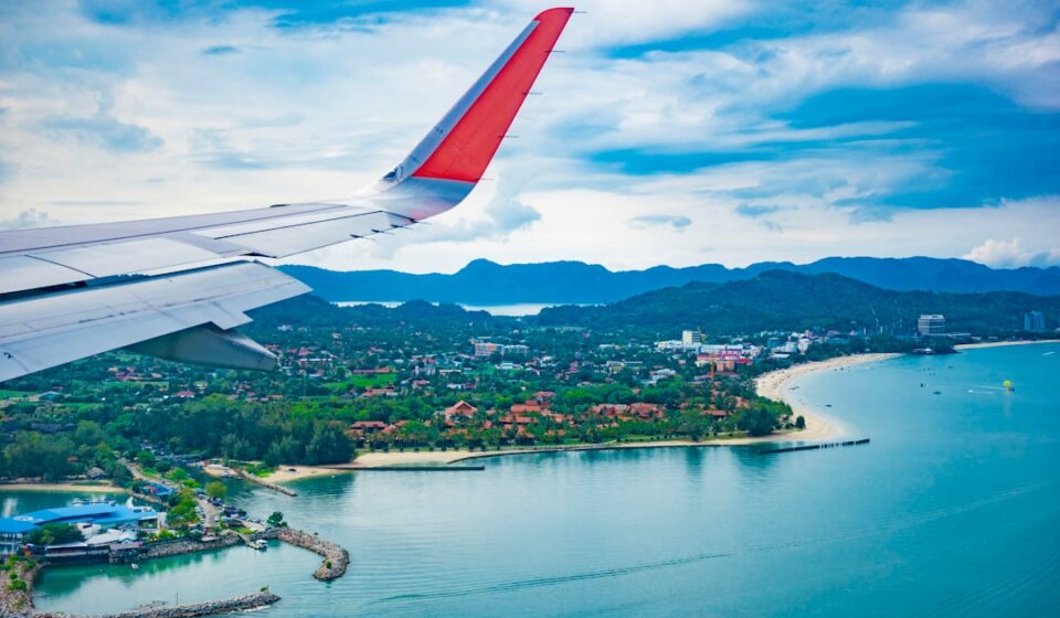 Flight tickets from Los Angeles to San Francisco, FareArena, Los Angeles to San Francisco flights, cheap flights USA, LA to SFO airfare, domestic flight deals, book flights online